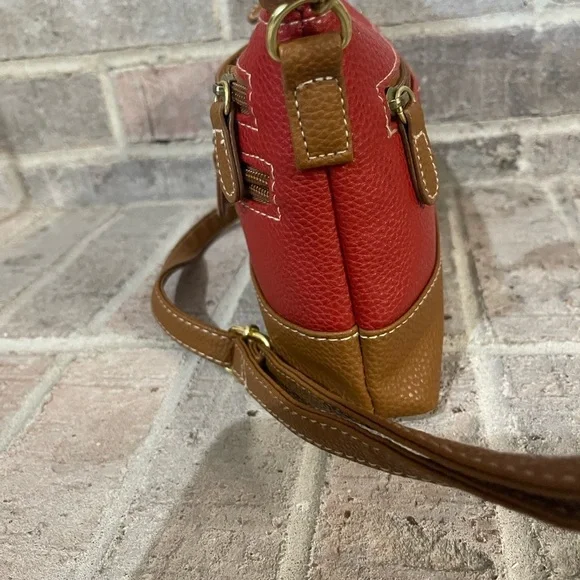 Stone Mountain Accessories Red and Tan Crossbody Bag with Adjustable Strap - Picture 5 of 11